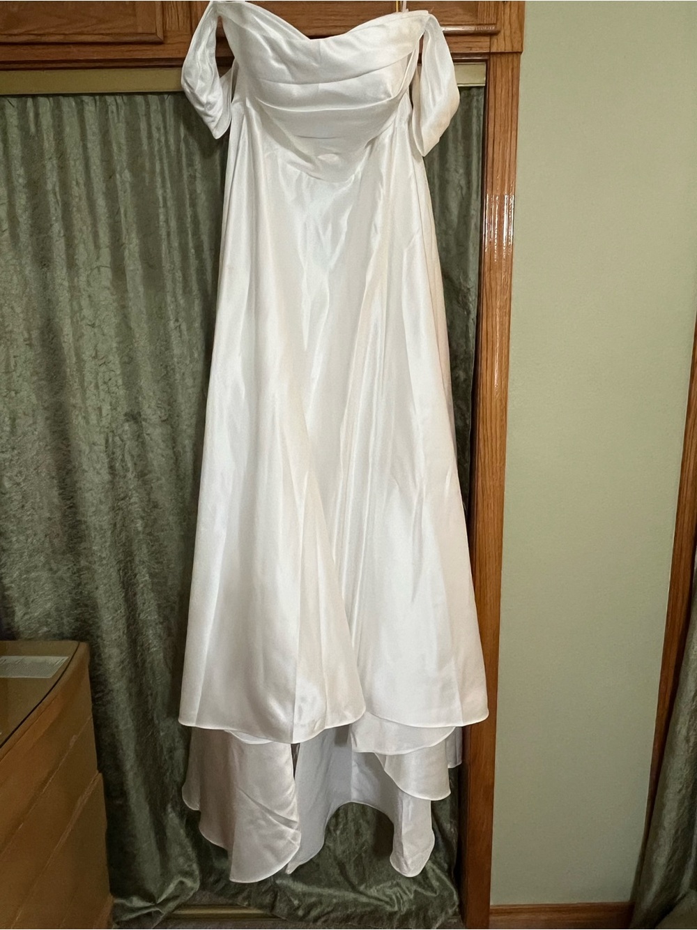 Elegant Off-Shoulder White Satin Wedding Dress NWT